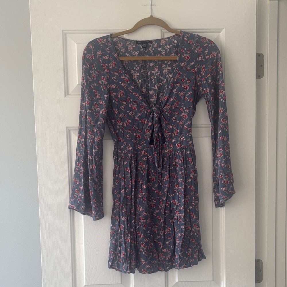 American Eagle Outfitters Floral Long Sleeve Dress